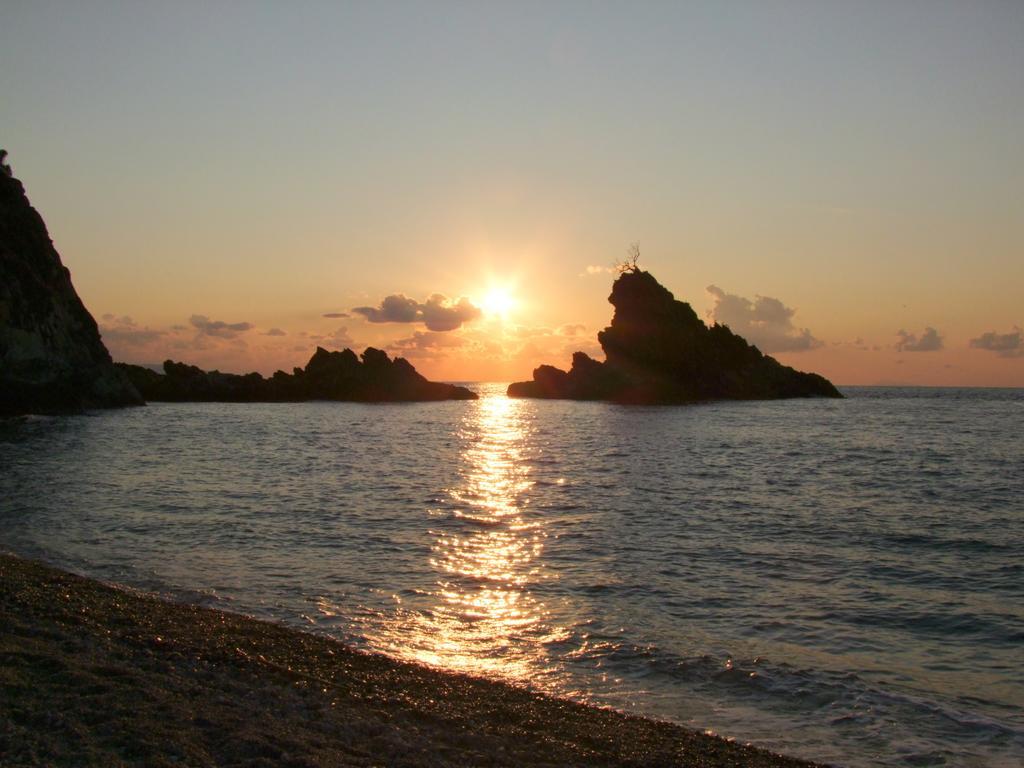 Caposperone Resort Palmi Exterior foto